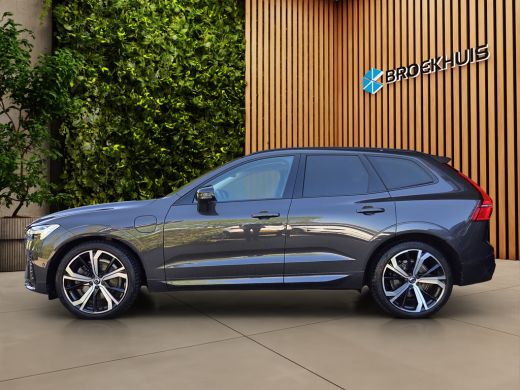 Volvo  XC60 2.0 T6 Plug-in hybrid AWD Ultimate Dark | Luchtvering | Trekhaak | 360 Cam | Stoelventilatie | Pa... ActivLease financial lease