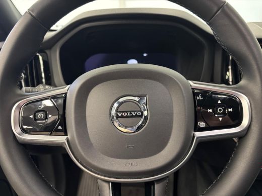 Volvo  XC60 Recharge T6 AWD Plus Dark | SoH 100% | PDC V+A en 360 camera | Keyless Entry - Start | Panoramada... ActivLease financial lease