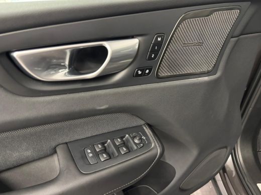Volvo  XC60 Recharge T6 AWD Plus Dark | SoH 100% | PDC V+A en 360 camera | Keyless Entry - Start | Panoramada... ActivLease financial lease