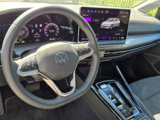 Volkswagen Golf 1.5 eHybrid Style Edition 204PK DSG/AUTO | Glazen panorama-dak | Achteruitrijcamera | Parkeer ass...
