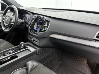 Volvo  XC90 2.0 T8 AWD R-Design Panoramadak / Trekhaak / Leder-sport / Pdc+Camera / Xenon / 7Pers. / Apk 11-2026