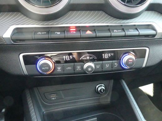 Audi Q2 30 TFSI Advanced edition | CAMERA | PARKEERSENSOREN V+A | NAVI | APPLE CARPLAY / ANDRIOD AUTO | L... ActivLease financial lease