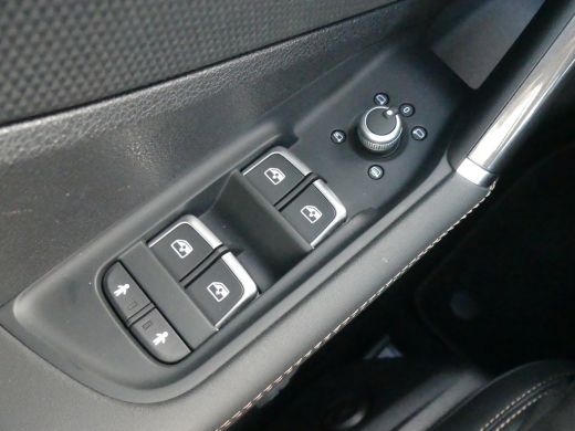 Audi Q2 30 TFSI Advanced edition | CAMERA | PARKEERSENSOREN V+A | NAVI | APPLE CARPLAY / ANDRIOD AUTO | L... ActivLease financial lease