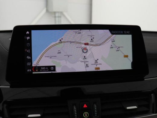 BMW X1 sDrive20i Business Edition Plus | Leder | Head-Up | Trekhaak | Stoelverwarming | Carplay | Sfeerv... ActivLease financial lease