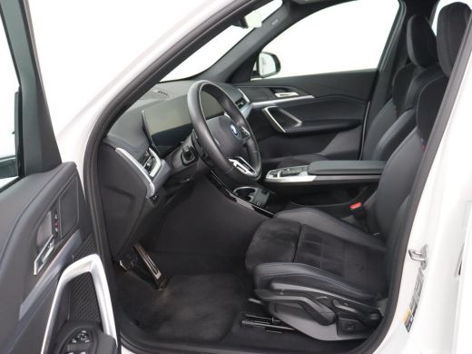 BMW X1 xDrive25e M Sport | SOH 93,3% | Adaptive cruise | Massage | Sportstoelen | Keyless | Stuurverwarm... ActivLease financial lease