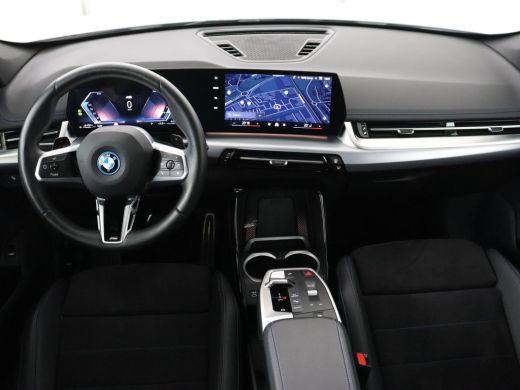 BMW X1 xDrive25e M Sport | SOH 93,3% | Adaptive cruise | Massage | Sportstoelen | Keyless | Stuurverwarm... ActivLease financial lease