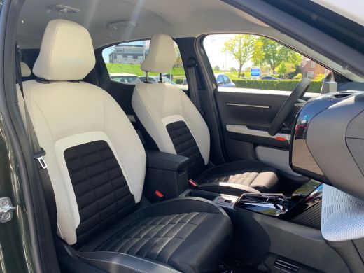 Citroën &euml;-C3 Aircross Max 113pk 44 kWh Airco | AppleCarplay/ Android Auto | Camera | Cruise Control | DAB | LED | Navi | ActivLease financial lease