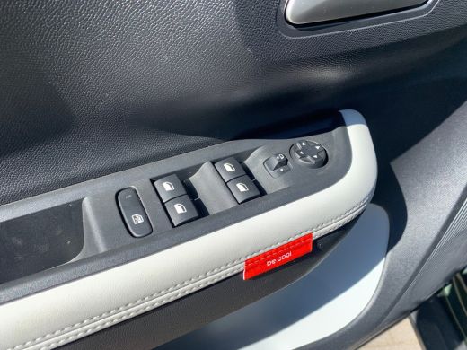 Citroën &euml;-C3 Aircross Max 113pk 44 kWh Airco | AppleCarplay/ Android Auto | Camera | Cruise Control | DAB | LED | Navi | ActivLease financial lease