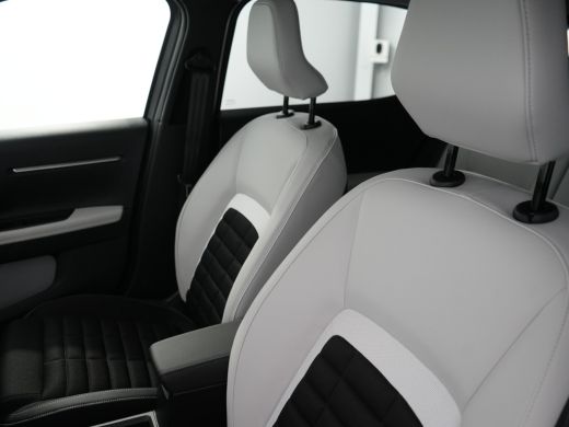 Citroën &euml;-C3 Aircross Max | Achteruitrijcamera | Boordlader 11kW - 3 fasen | Extra getinte achterste zijruiten en achte... ActivLease financial lease