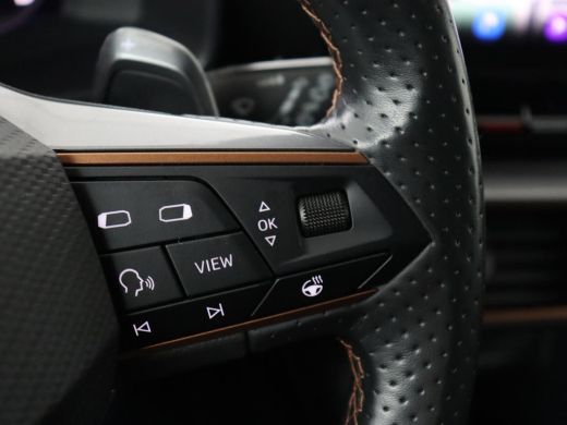 CUPRA Leon 1.4 eHybrid VZ | SOH 90,7% | 245pk | Stoelverwarming | Adaptive cruise | Camera | Carplay | Navig... ActivLease financial lease
