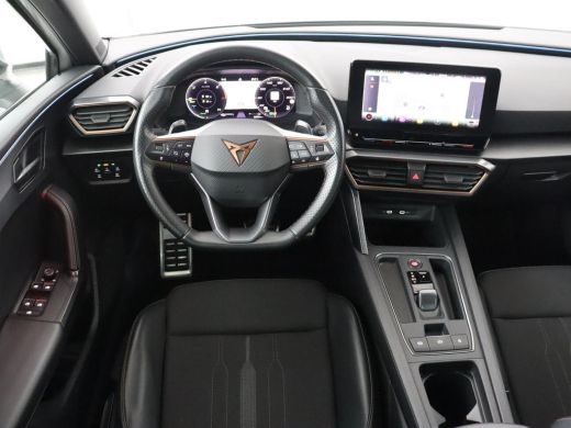 CUPRA Leon 1.4 eHybrid VZ | SOH 90,7% | 245pk | Stoelverwarming | Adaptive cruise | Camera | Carplay | Navig... ActivLease financial lease