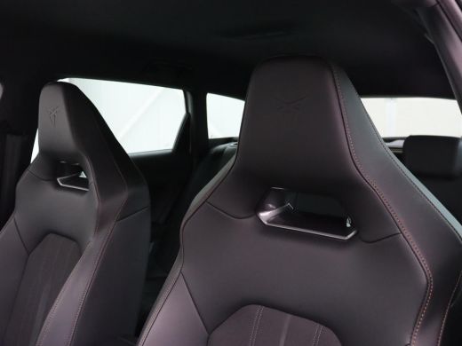 CUPRA Leon 1.4 eHybrid VZ | SOH 90,7% | 245pk | Stoelverwarming | Adaptive cruise | Camera | Carplay | Navig... ActivLease financial lease