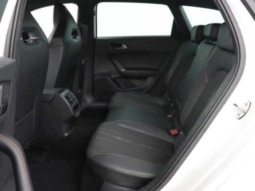CUPRA Leon 1.4 eHybrid VZ | SOH 90,7% | 245pk | Stoelverwarming | Adaptive cruise | Camera | Carplay | Navig... ActivLease financial lease