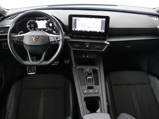CUPRA Leon 1.4 eHybrid VZ | SOH 90,7% | 245pk | Stoelverwarming | Adaptive cruise | Camera | Carplay | Navig... ActivLease financial lease