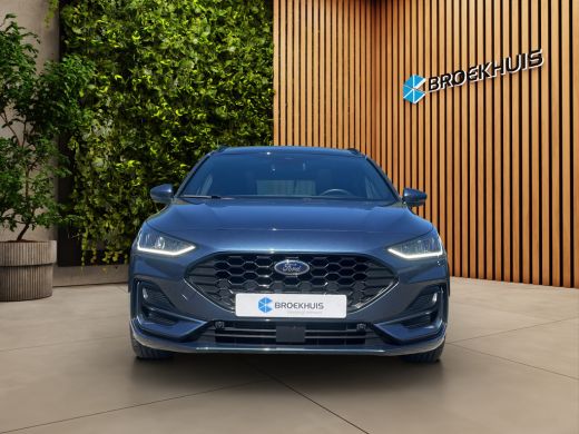 Ford Focus 1.0 EcoBoost Hybrid ST Line X | Trekhaak | Camera | B&O audio | Panoramadak | Winter Pack ActivLease financial lease