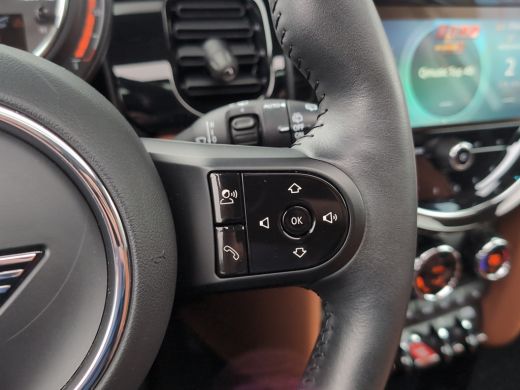 Mini 5-Deurs 1.5 Camden Edition | Panoramadak | Leder | Camera | Cruise Control | Airco (automatisch) | Apple ... ActivLease financial lease