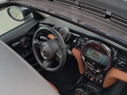 Mini 5-Deurs 1.5 Camden Edition | Panoramadak | Leder | Camera | Cruise Control | Airco (automatisch) | Apple ... ActivLease financial lease