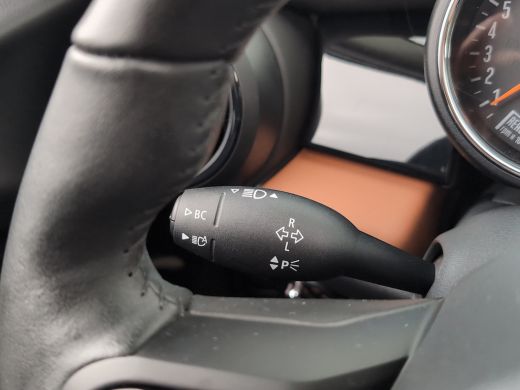 Mini 5-Deurs 1.5 Camden Edition | Panoramadak | Leder | Camera | Cruise Control | Airco (automatisch) | Apple ... ActivLease financial lease
