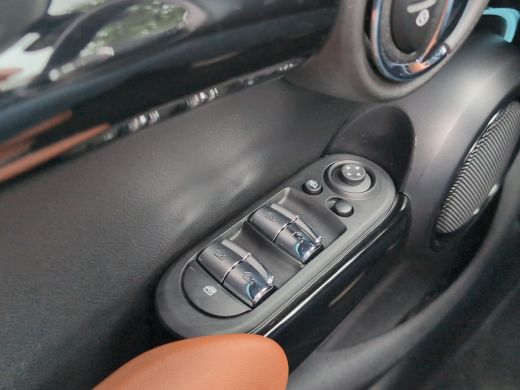 Mini 5-Deurs 1.5 Camden Edition | Panoramadak | Leder | Camera | Cruise Control | Airco (automatisch) | Apple ... ActivLease financial lease