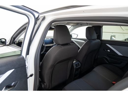 Opel Astra Sports Tourer 1.2 Turbo Business Edition | 8 Jaar Garantie | Stoel & Stuurverwarming | Camera | C... ActivLease financial lease