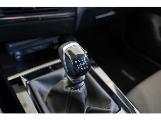 Opel Astra Sports Tourer 1.2 Turbo Business Edition | 8 Jaar Garantie | Stoel & Stuurverwarming | Camera | C... ActivLease financial lease