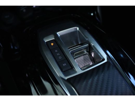 Peugeot 2008 1.2 Hybrid 145 Allure | Cruise Control | Sensoren | Navigatie | Carplay | Climate | LMV | LED | ActivLease financial lease