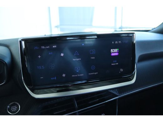 Peugeot 2008 1.2 Hybrid 145 Allure | Cruise Control | Sensoren | Navigatie | Carplay | Climate | LMV | LED | ActivLease financial lease
