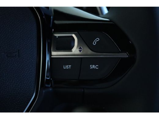 Peugeot 2008 1.2 Hybrid 145 Allure | Cruise Control | Sensoren | Navigatie | Carplay | Climate | LMV | LED | ActivLease financial lease