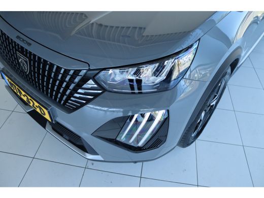 Peugeot 2008 1.2 Hybrid 145 Allure | Cruise Control | Sensoren | Navigatie | Carplay | Climate | LMV | LED | ActivLease financial lease