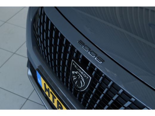 Peugeot 2008 1.2 Hybrid 145 Allure | Cruise Control | Sensoren | Navigatie | Carplay | Climate | LMV | LED | ActivLease financial lease