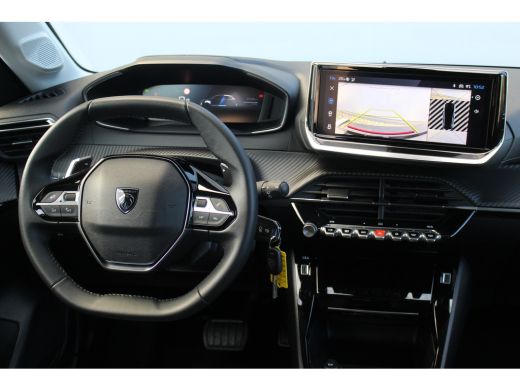 Peugeot 208 1.2 Hybrid 110 e-DCS6 Allure | Camera | Cruise | Carplay | Dodehoeksens. | DAB | Navi | Camera | ... ActivLease financial lease