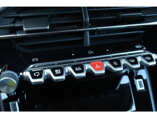 Peugeot 208 1.2 Hybrid 110 e-DCS6 Allure | Camera | Cruise | Carplay | Dodehoeksens. | DAB | Navi | Camera | ... ActivLease financial lease