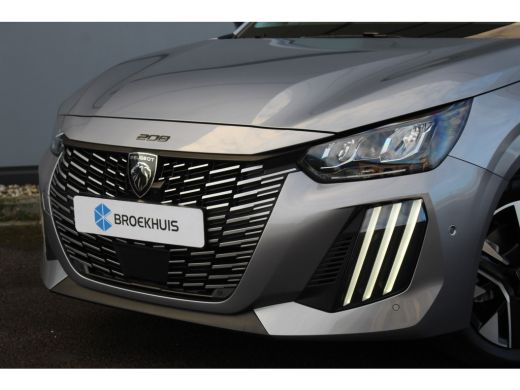 Peugeot 208 1.2 Hybrid 110 e-DCS6 Allure | Camera | Cruise | Carplay | Dodehoeksens. | DAB | Navi | Camera | ... ActivLease financial lease
