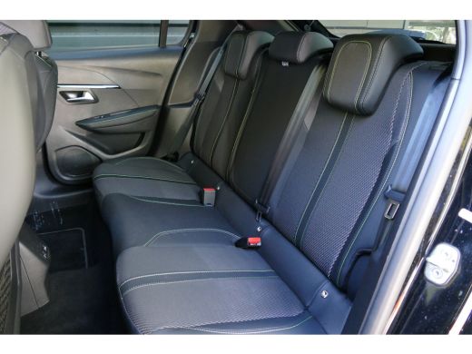 Peugeot 208 HYBRID 145PK GT AUTOMAAT / NAVI / CLIMA / 17"LMV / CAMERA / KEYLESS / FULL-LED / PDC / BLUETOOTH ... ActivLease financial lease