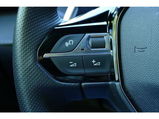 Peugeot 208 HYBRID 145PK GT AUTOMAAT / NAVI / CLIMA / 17"LMV / CAMERA / KEYLESS / FULL-LED / PDC / BLUETOOTH ... ActivLease financial lease