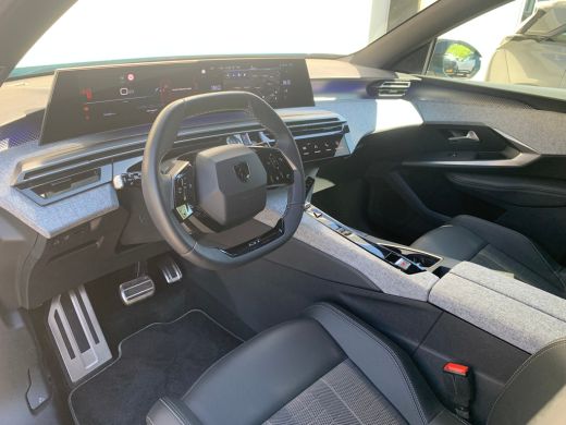 Peugeot 5008 1.2 Hybrid 145 GT Exclusive Airco | 360 Camera | Cruise Control Adaptief | Keyless | LED | Navi |... ActivLease financial lease