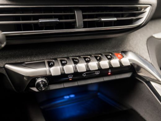 Peugeot 5008 1.2 PureTech Allure Sport 7 Persoons (APPLE CARPLAY, GROOT NAVI, 360 CAMERA, LEDER, ADAPTIVE CRUI... ActivLease financial lease