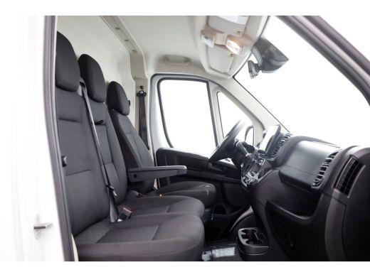 Peugeot Boxer 2.2 BlueHDi 180pk Automaat L4H2 LED/ACC/Navi/Camera 11-2024 ActivLease financial lease