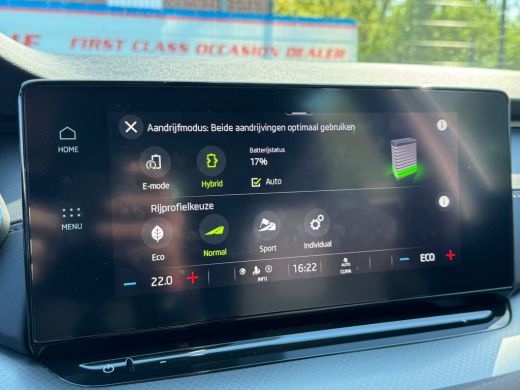 Skoda Octavia Combi TSI iV 204PK PHEV BUSINESS EDITION TREKHAAK/NAVI/CARPLAY ActivLease financial lease