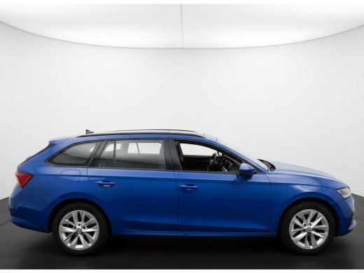 Skoda Octavia Combi TSI iV 204PK PHEV BUSINESS EDITION TREKHAAK/NAVI/CARPLAY ActivLease financial lease