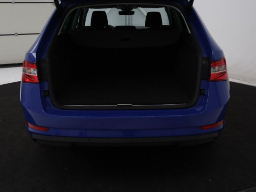 Skoda Superb 1.4 TSI iV Business Edition | SOH 90,7% | Stoelverwarming | Virtual Cockpit | Adaptive cruise | C... ActivLease financial lease