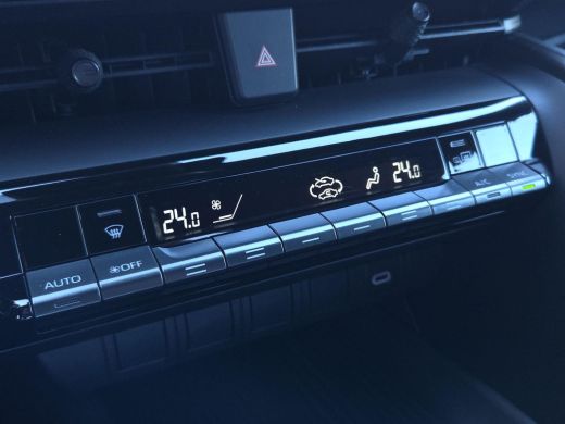 Toyota C-HR 1.8 Hybrid 140 Dynamic | Apple CarPlay | Blindspot | Rijklaar incl. garantie | ActivLease financial lease