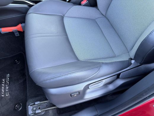 Toyota Corolla Cross Hybrid 140 Style + Premium Pack ActivLease financial lease
