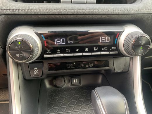 Toyota RAV4 2.5 Hybrid AWD First Edition Airco | 360 Camera | Cruise Control | DAB | Elktrische Achterklep | ... ActivLease financial lease