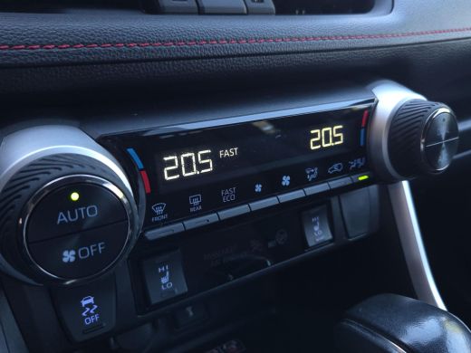 Toyota RAV4 2.5 Plug-in Hybrid AWD Style | Apple CarPlay | Navigatie | Stoelverw. | Rijklaar incl. garantie | ActivLease financial lease