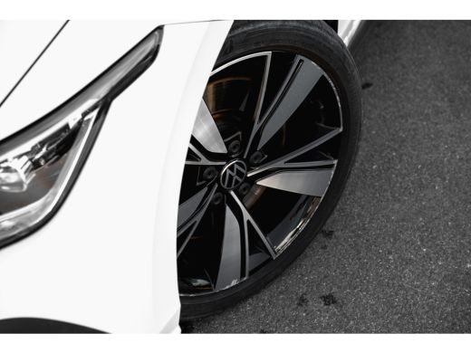 Volkswagen Golf 1.4 TSI eHybrid 245pk GTE | Adaptive Cruise | Stuur & Stoelverwarming | Parkeerhulp V+A | 18" ActivLease financial lease