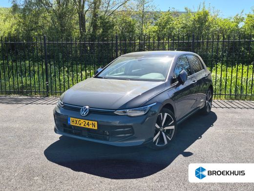 Volkswagen Golf 1.5 eHybrid Life Edition 204Pk DSG/AUTO | Panorama-dak | Achteruitrijcamera | Cruise control adap...