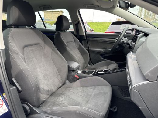 Volkswagen Golf eHybrid 204PK DSG STYLE CAMERA/CARPLAY/STUURVERW. ActivLease financial lease