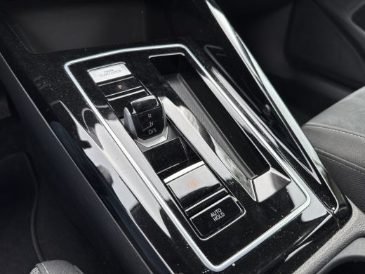 Volkswagen Golf eHybrid 204PK DSG STYLE CAMERA/CARPLAY/STUURVERW. ActivLease financial lease