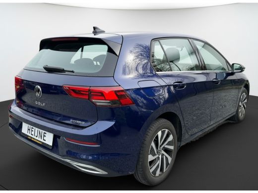 Volkswagen Golf eHybrid 204PK DSG STYLE CAMERA/CARPLAY/STUURVERW. ActivLease financial lease